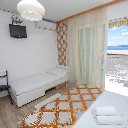 Apartments By The Sea Duce, Omis - 2992 Dugi Rat Phòng bức ảnh