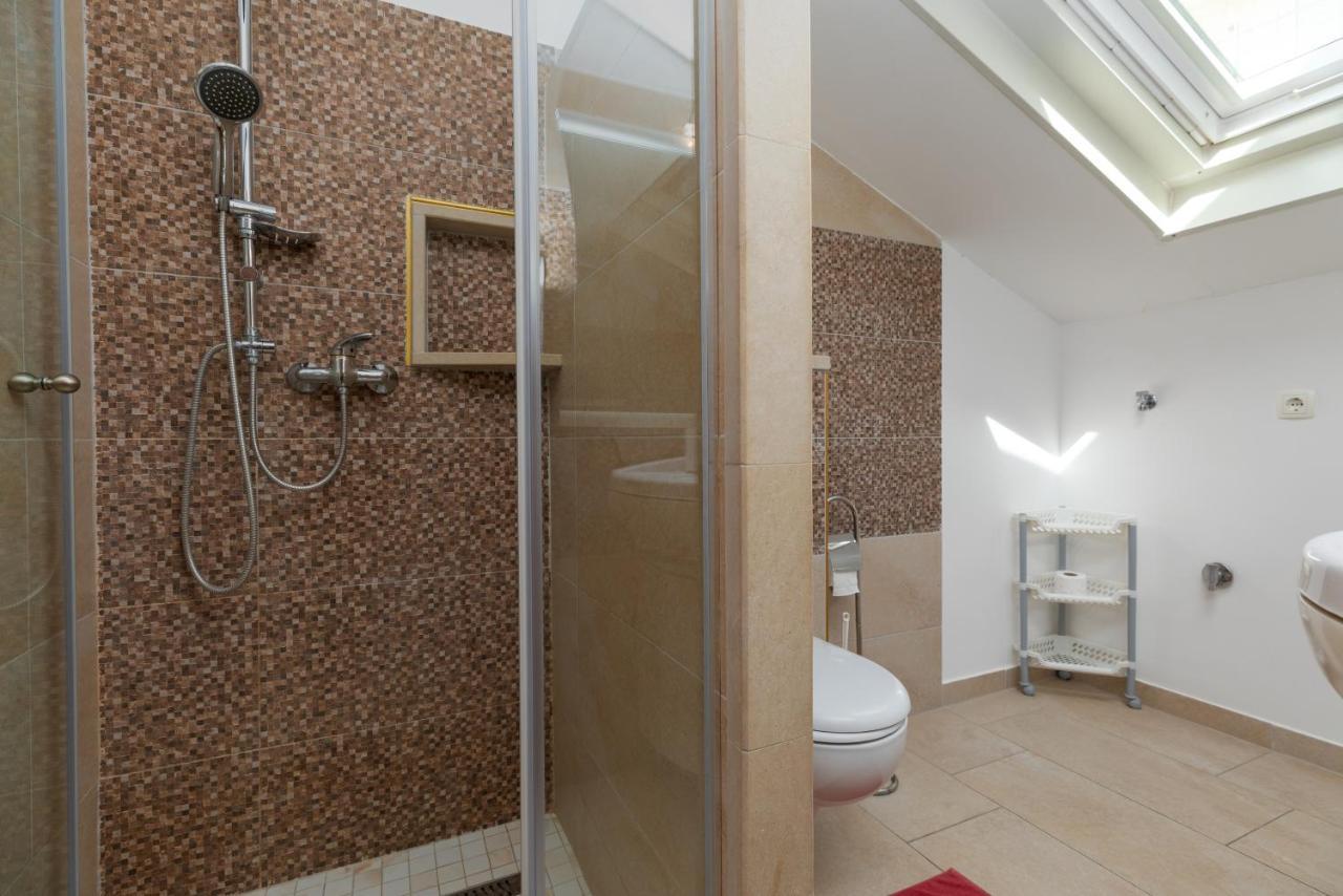 Apartments By The Sea Duce, Omis - 2992 Dugi Rat Ngoại thất bức ảnh